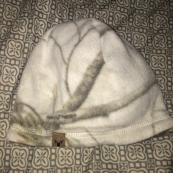 Winter hat - Picture 1 of 1